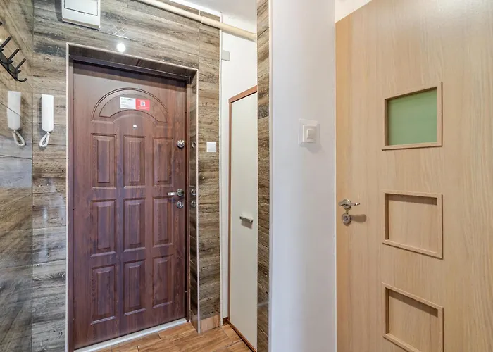 Urban Harmony By Bookinghost